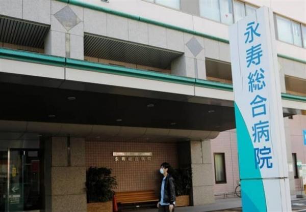ژاپنی ها در محل کار واکسن کرونا می زنند