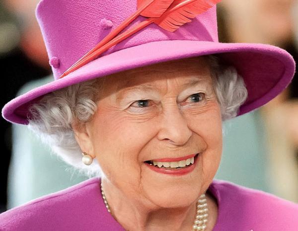 گالری عکس: ملکه انگلیس حالا دیگر با سیزدهمین رئیس جمهور آمریکا هم در دوران زندگی خود دیدار نموده! آیا او چهاردهمین رئیس جمهور آمریکا را هم خواهد دید؟
