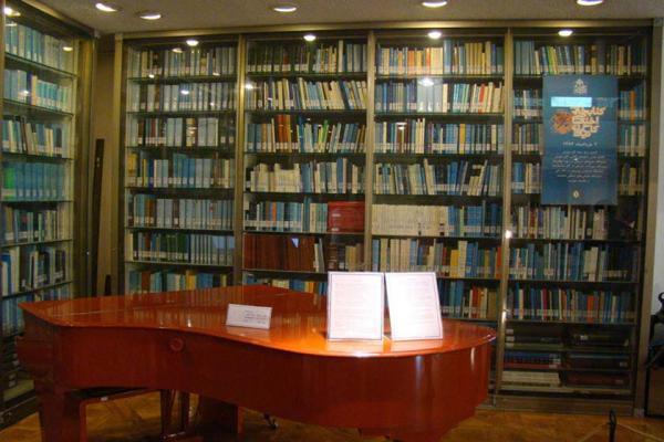 موزه کتابخانه سلطنتی نیاوران میزبان برگزاری نمایش کتاب های داستانی کودک