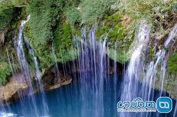 تنگ بستانک یکی از جاذبه های گردشگری استان فارس به شمار می رود